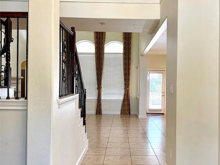 6839 Emerson — Photo 12