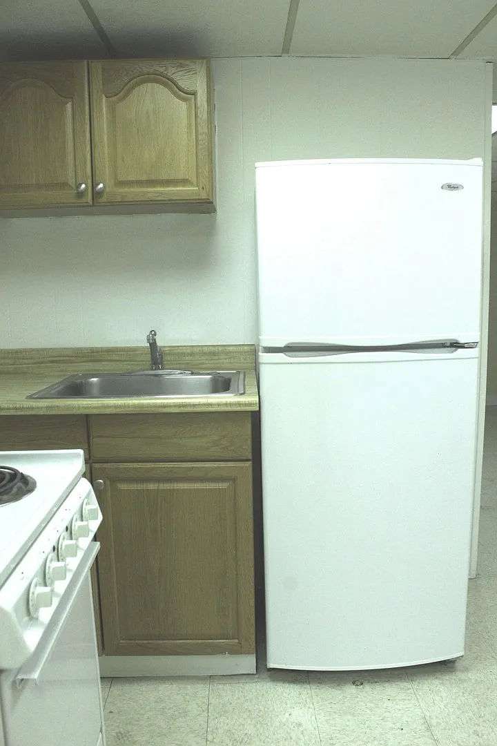 Avon Apartments — Photo 4