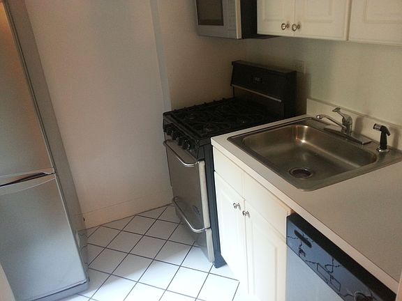 2nd image of 166 2nd Ave APT 7A