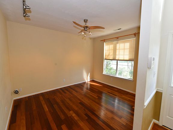 4th image of 505 Lynnfield Rd