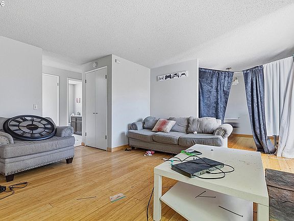 5th image of 5783 SW 204th Pl
