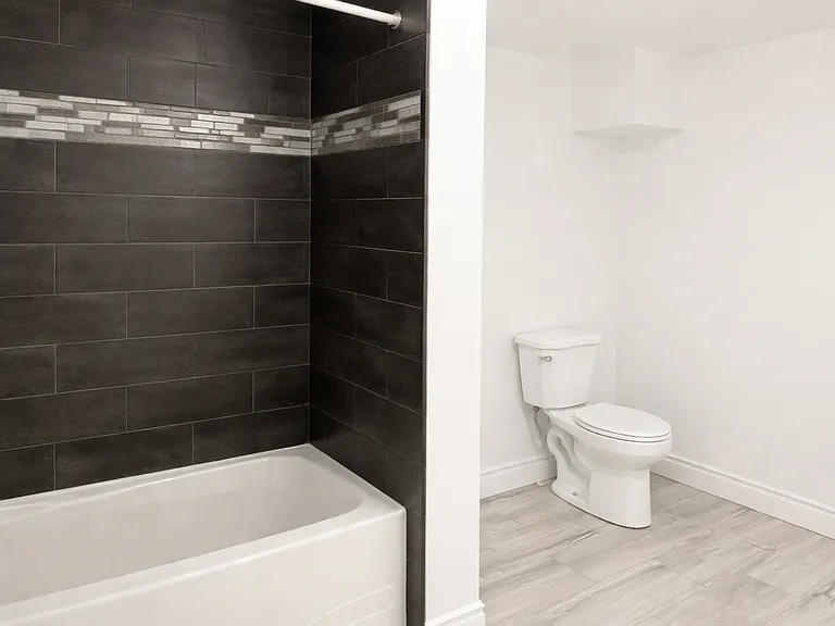 1008 Albert Rd — Photo 9