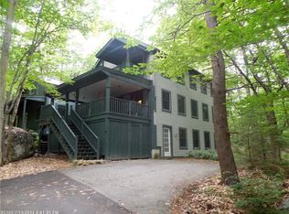 16 Pulpit Rock Rd, Raymond, ME 04071