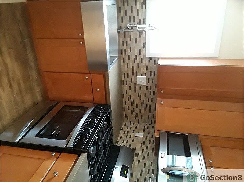 2nd image of 1047 E 33rd St APT 2