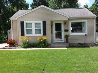 918 W Ridge Rd, Peoria, IL 61614