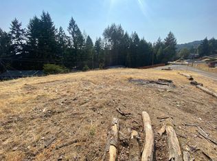 2081 Peacock Dr, Willits, CA 95490