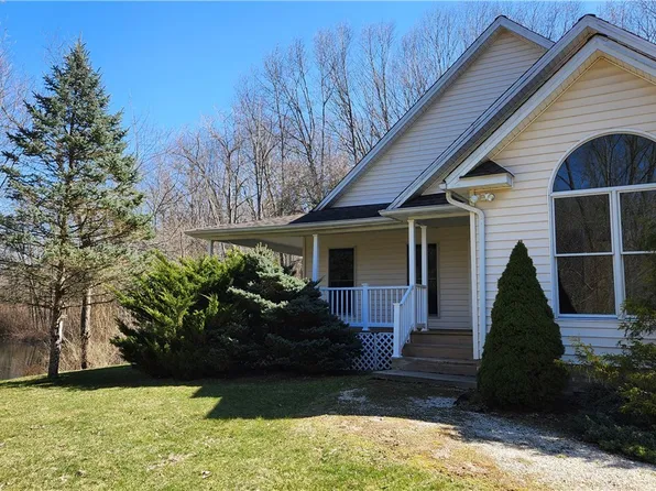 11466 Bloom Rd, Garrettsville, OH 44231