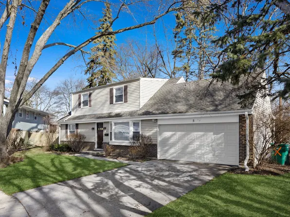 5 Arbor Ct, Buffalo Grove, IL 60089