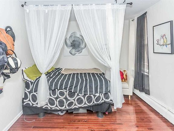2nd image of 351 Kosciuszko St #2