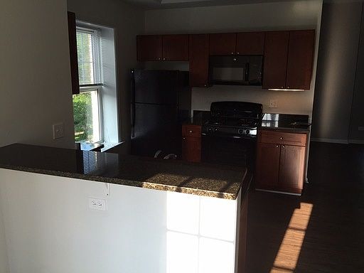 2nd image of 7722 N Ashland Ave