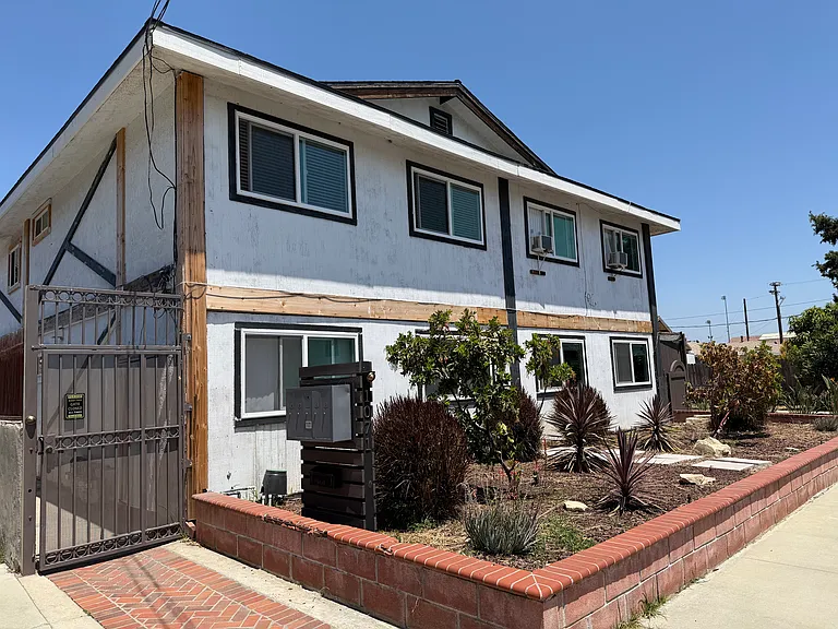 1071 Bonita St #D — Photo 28