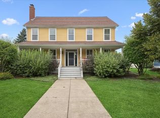 634 Indian Path Rd, Grayslake, IL 60030
