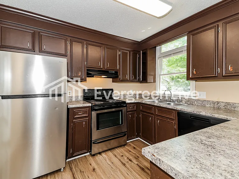 605 Riverwalk Way — Photo 6
