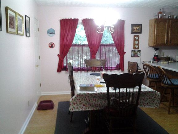 5th image of 255 Hilltop View Ln