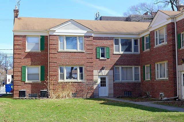 1st image of 10529 S Artesian Ave APT 2S