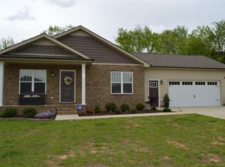 137 Pocono Ln, Pleasant View, TN 37146