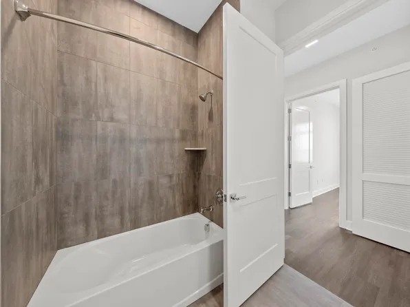 121 34th Street image 13 of 44