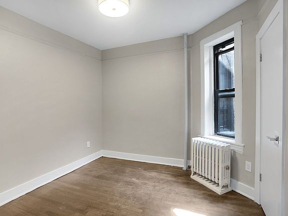 5th image of 421 E 114th St APT 2D