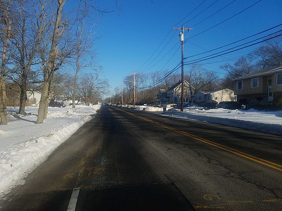 5th image of 1050 Waverly Ave