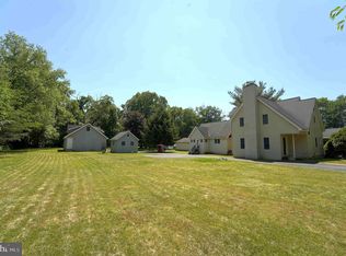 47 Diverty Rd, Pennington, NJ 08534