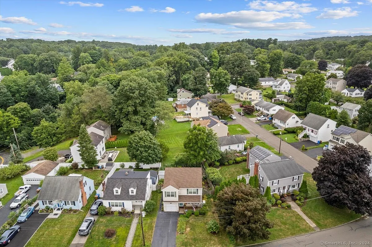 22 Fort Hill Avenue photo 1