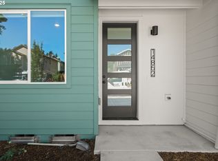 14852 NE Couch St #9, Portland, OR 97230