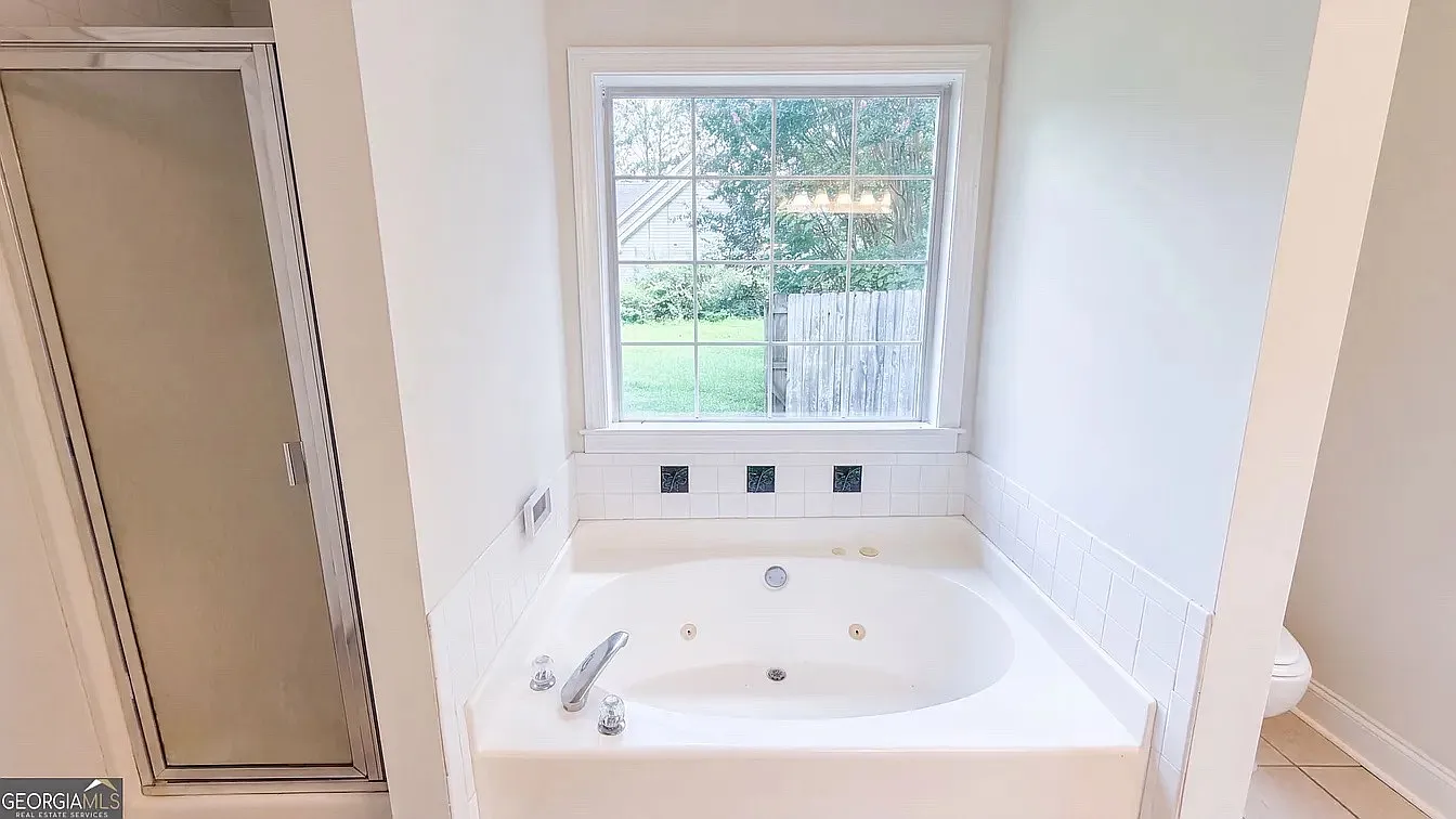 3 bed, 1709 sqft, $1,710 — Photo 2