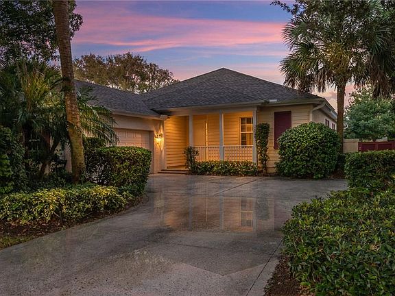 2nd image of 244 Oak Hammock Cir SW