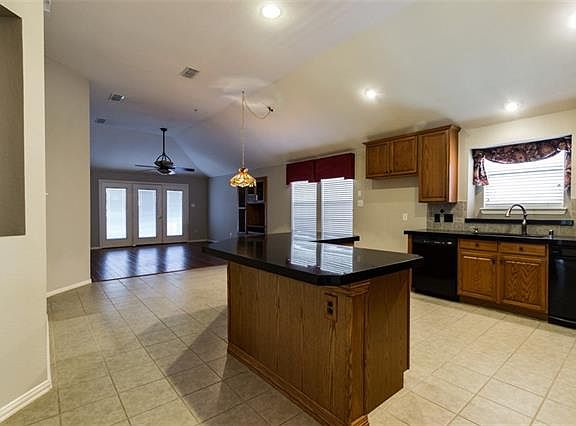5th image of 521 Crystal Falls Dr