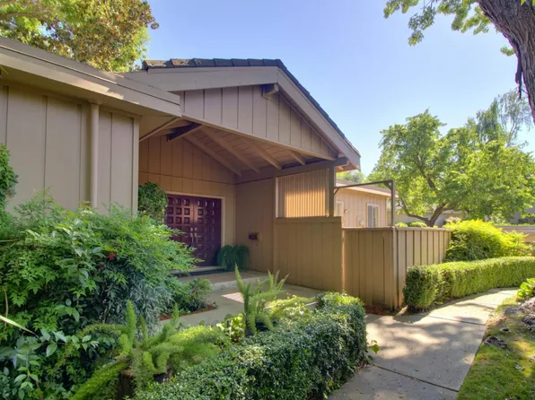 737 Commons Dr, Sacramento, CA 95825
