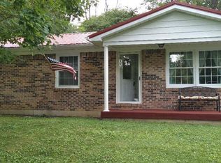 619 Cary Ln, Burkesville, KY 42717