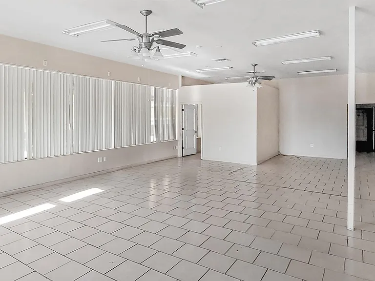 526 N William Brooks Ave — Photo 1