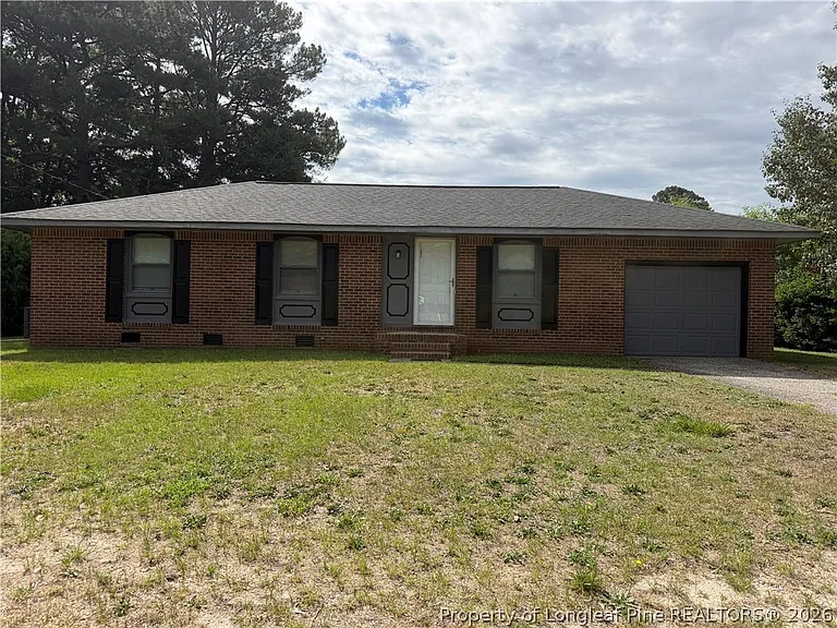 3204 E Brinkley Dr — Photo 1
