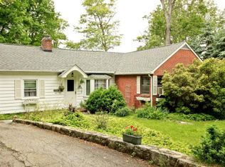 47 Winnebago Rd, Putnam Valley, NY 10579