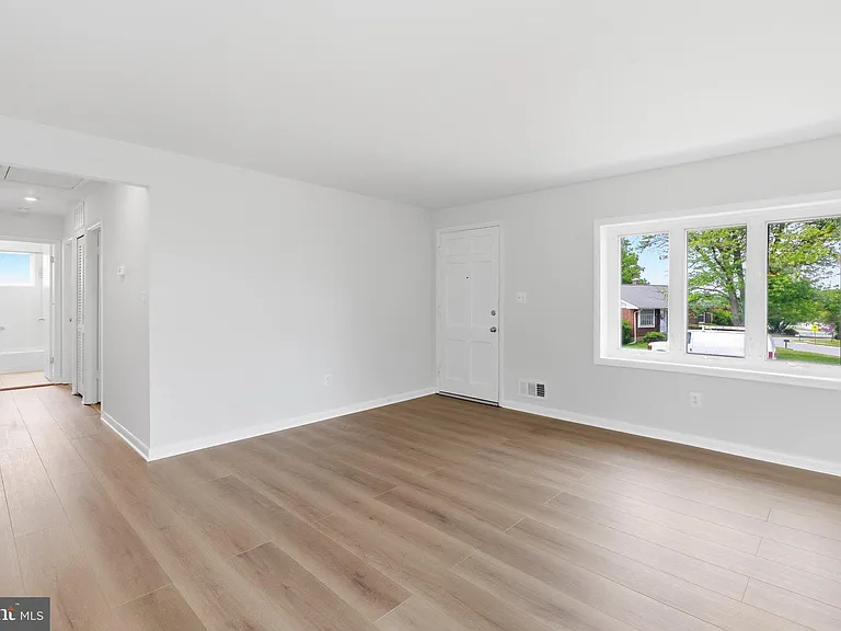 9005 Perring Park Rd — Photo 3