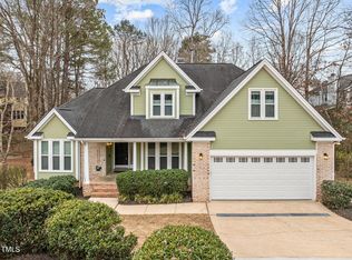 102 Kensbury Cir, Cary, NC 27513
