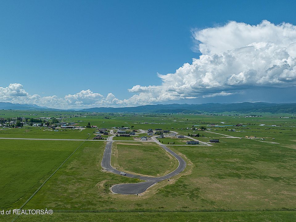 2nd image of 61 Etna Village Dr