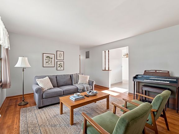 5th image of 22331 S Donna Ave