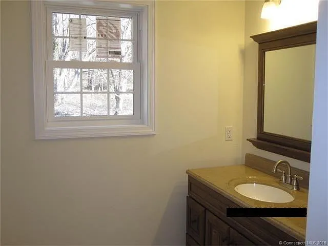 77 Borrmann Rd — Photo 16