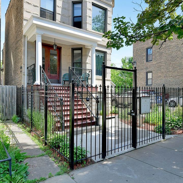 1st image of 3270 W Wrightwood Ave