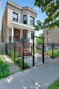 3270 W Wrightwood Ave, Chicago, IL, 60647