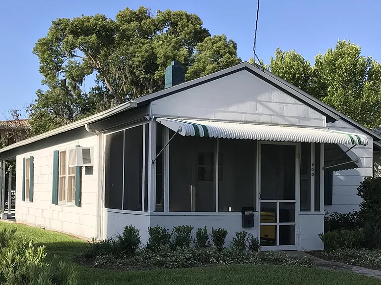 900 Aragon Ave — Photo 2