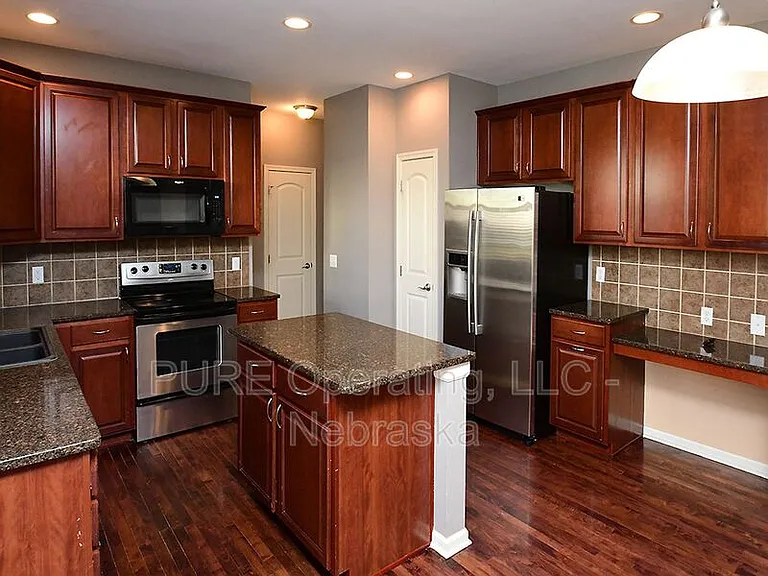 16258 Loop St — Photo 3