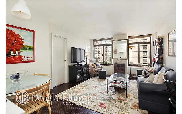 Rented by Douglas Elliman | media 8