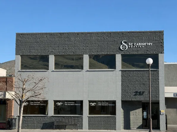 217 E Woodin Ave #2-F, Chelan, WA 98816