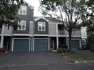 265 Hedgerow Rd, Bridgewater, NJ 08807