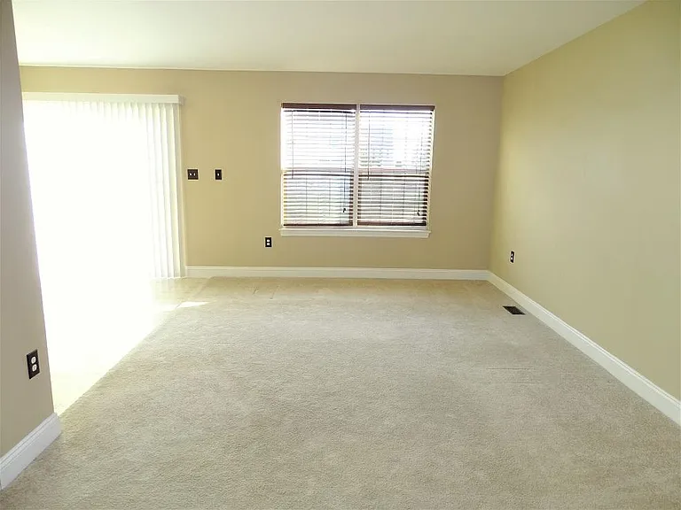 56 N Village Cir — Photo 5
