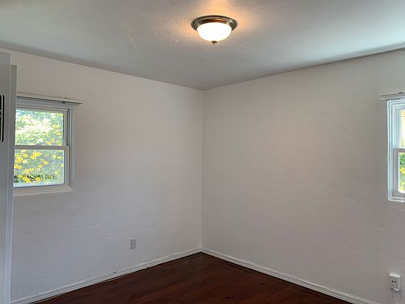 2nd image of 822-24 42nd St #822