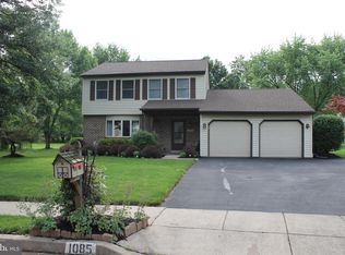 1085 Alexander Dr, Hatfield, PA 19440