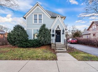 605 W Main St, Dundee, IL 60118